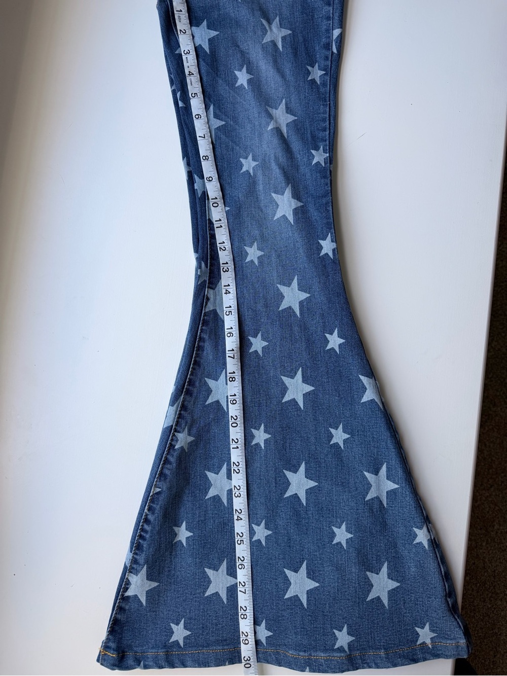 Judy Blue super flare hi-rise star print denim jeans size 1/25 hemmed - Picture 4 of 6